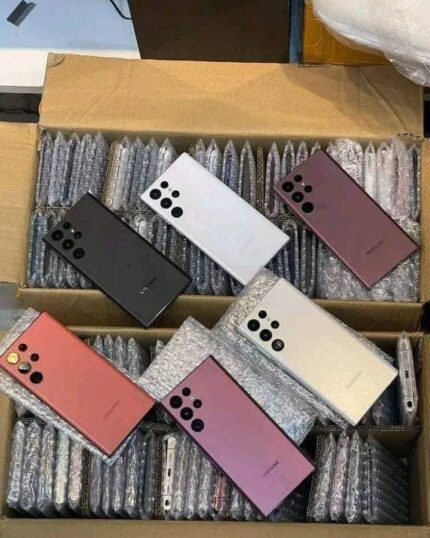 mix Phones pallet (iPhones , Samsung, Pixel): 50 pieces per pallet